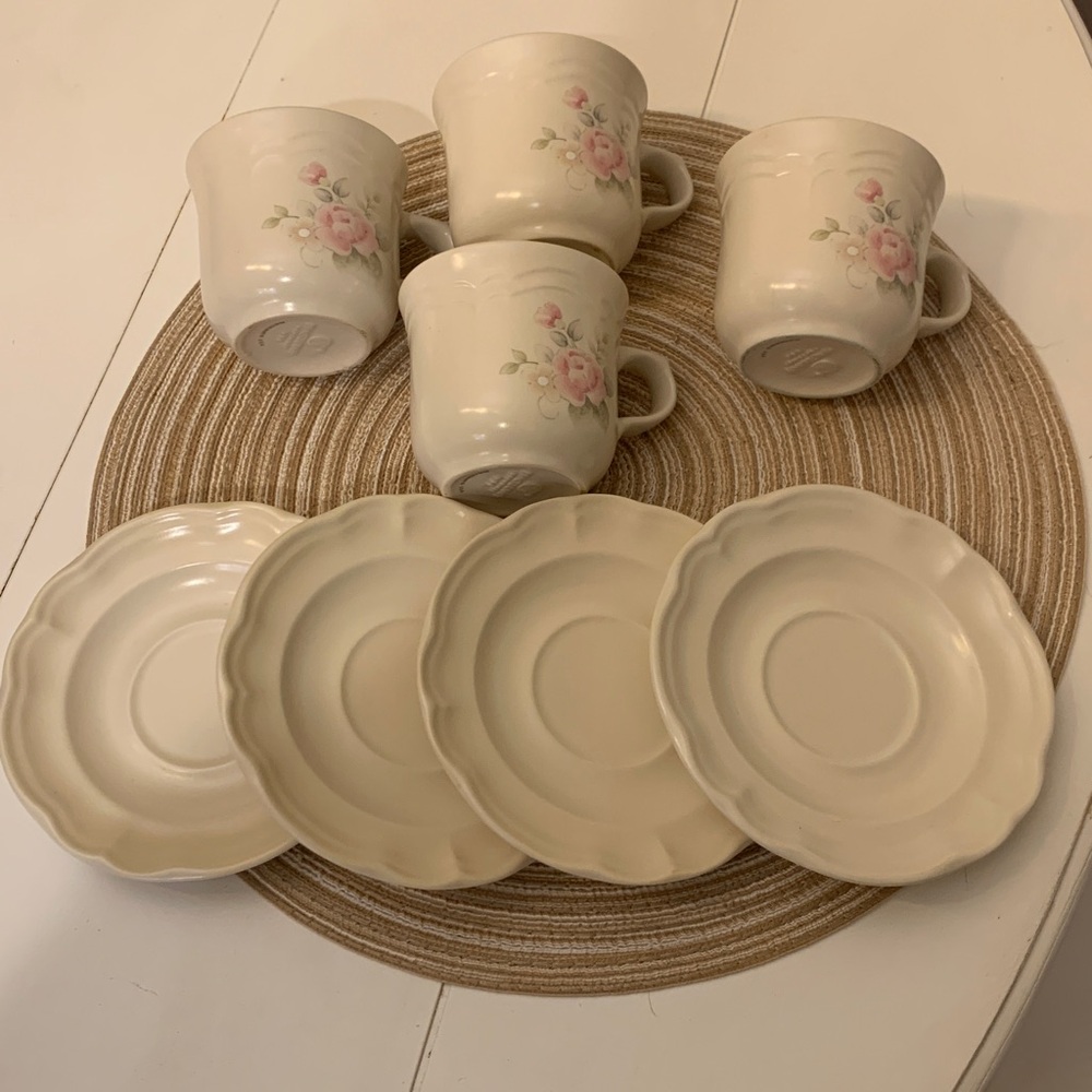 Pfaltzgraff Tea Rose Tea Cup and Saucer Set of 4 -Stoneware